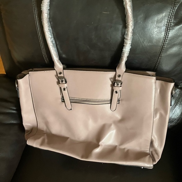 Faux leather MOSISO pink 17” laptop bag tote. - Picture 2 of 5